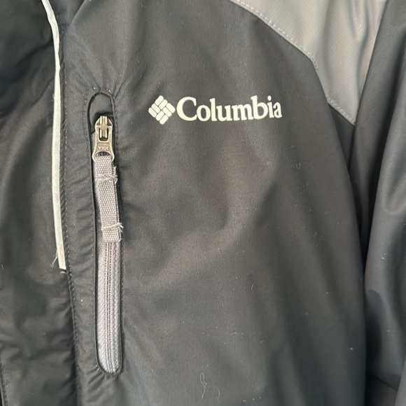 Columbia Winter Coat - like new!!! - Picture 2 of 4